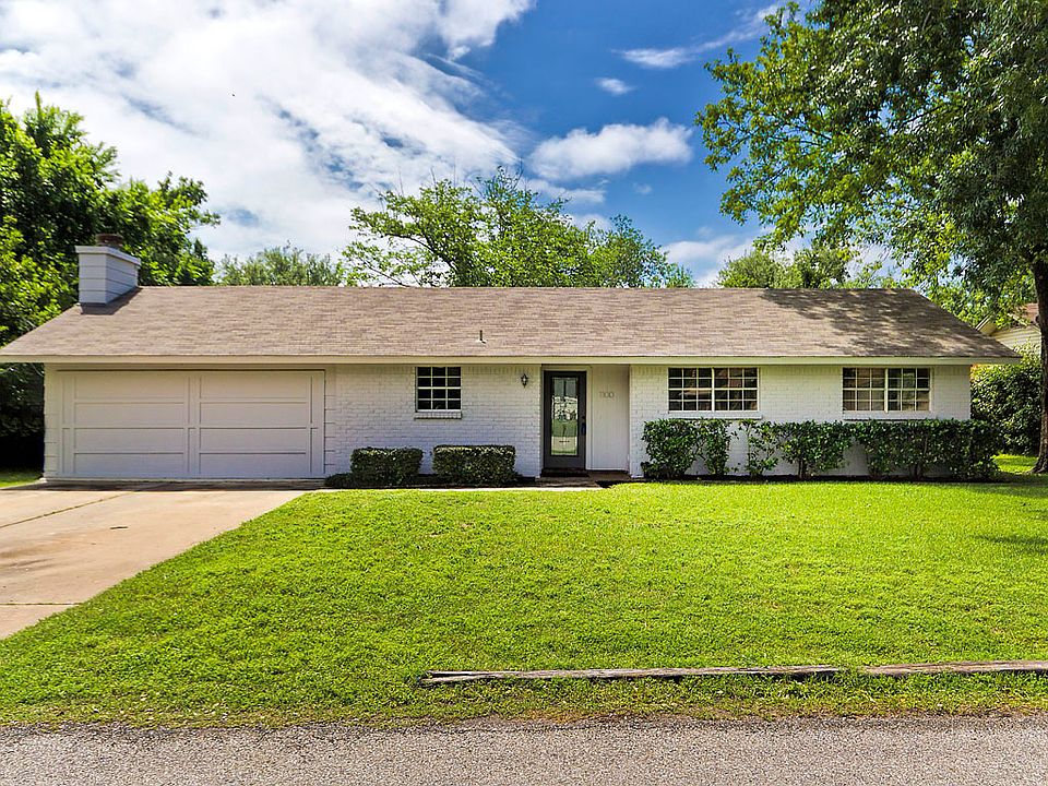 1st image of 1100 S Riviera Cir