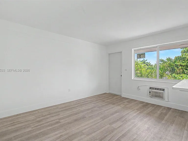 60 NW 79th St #10 — Photo 4
