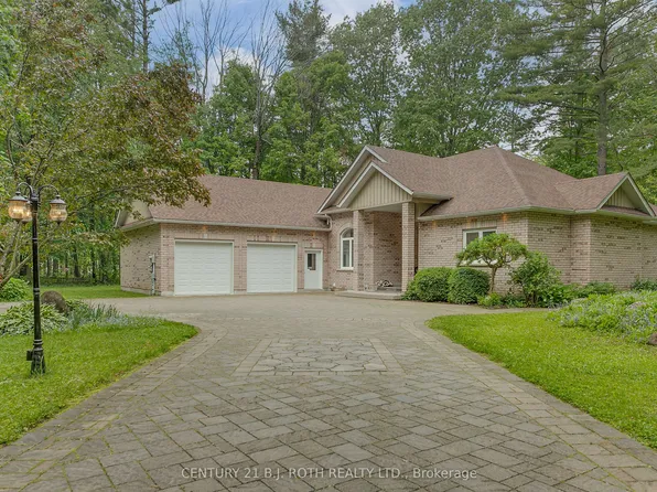 3925 Algoma Ave, Innisfil, ON L9S 2M4