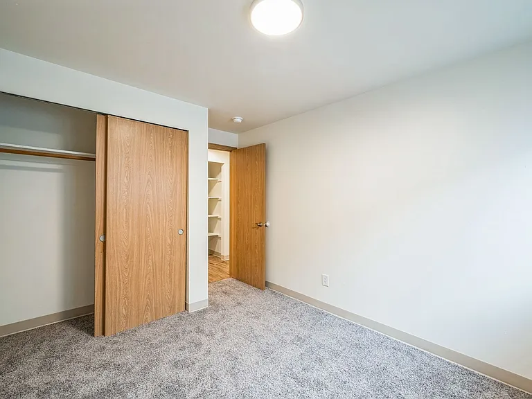 The 1800 Place Apartments — Photo 24