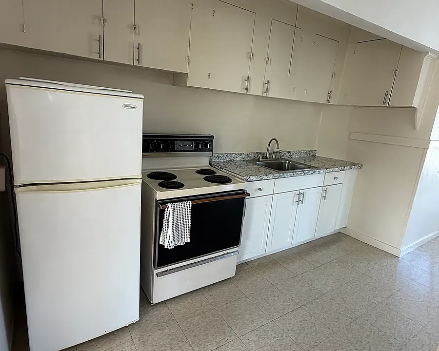 37 Arlington St #1
