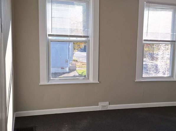 68 Centre Ave FLOOR 1