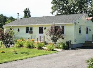 4 Oakwood Dr, Sterling, MA 01564