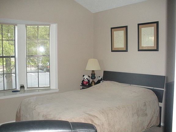 4th image of 1411 Gracy Farms Ln APT 38
