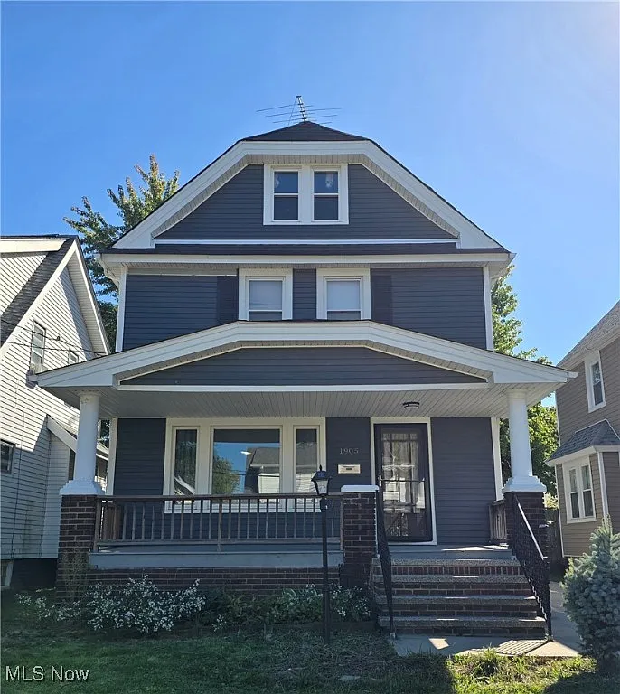 1905 Mayview Ave photo 1