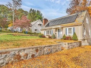 90 Deerfield Ave, Waterbury, CT 06708