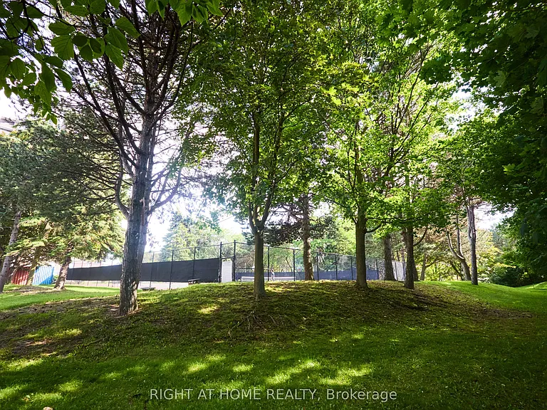 1535 Lakeshore Rd E #808 — Photo 21