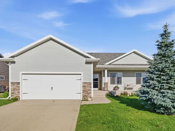 112 NE Megan Ave, Elkhart, IA 50073