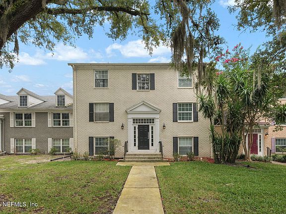 4th image of 4306 PLAZA GATE Lane S #201