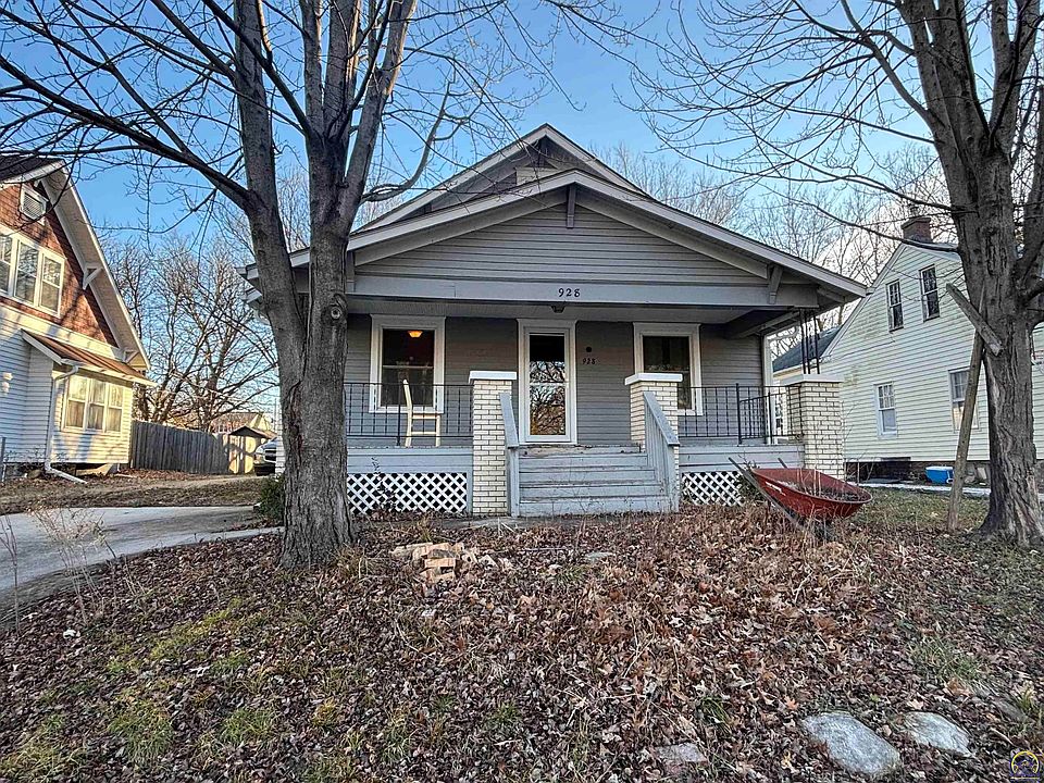 1st image of 928 Lawrence St