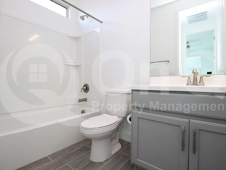 11818 S 54th Ln — Photo 19