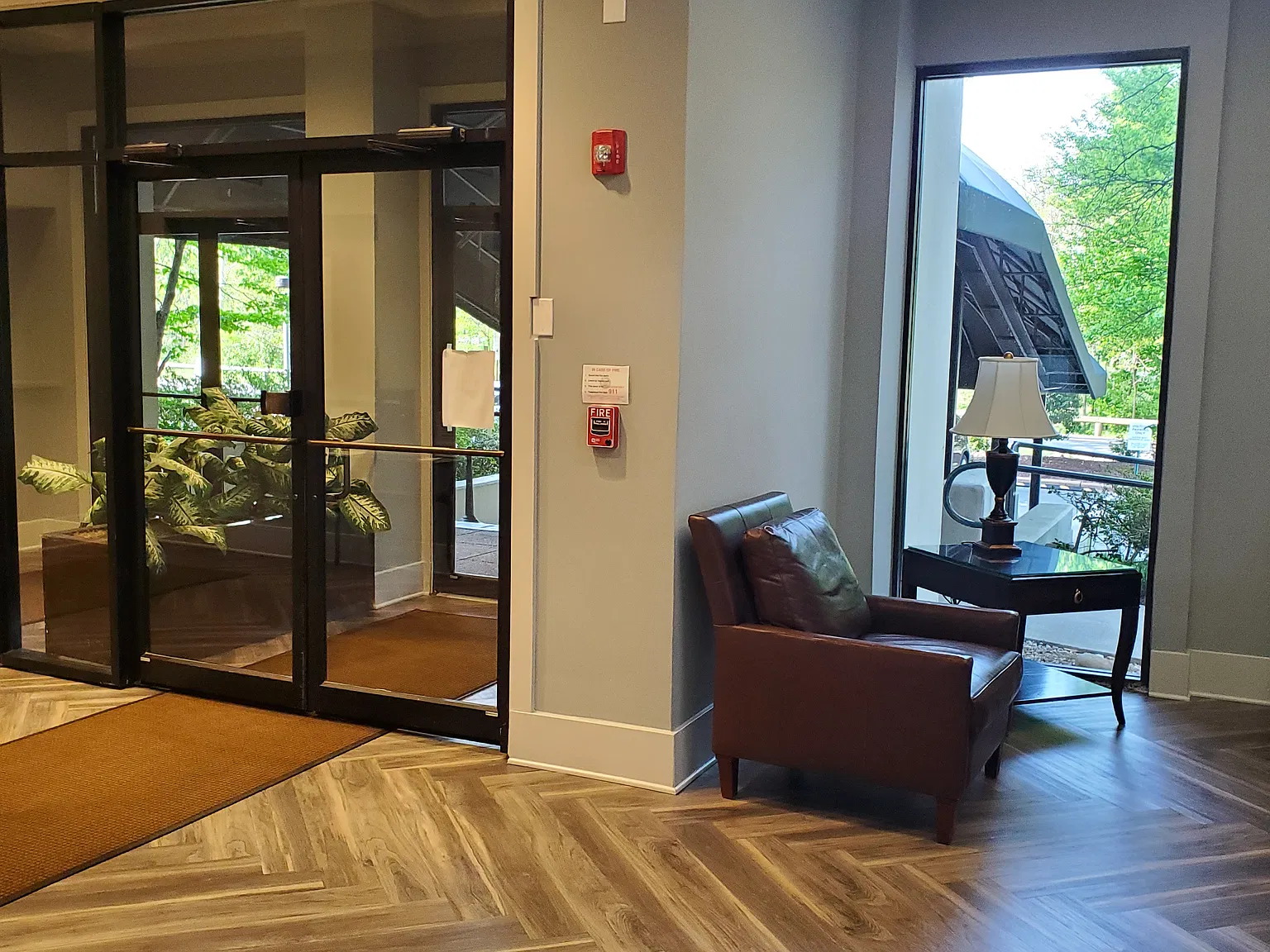 1 bed, 815 sqft, $2,100 — Photo 2