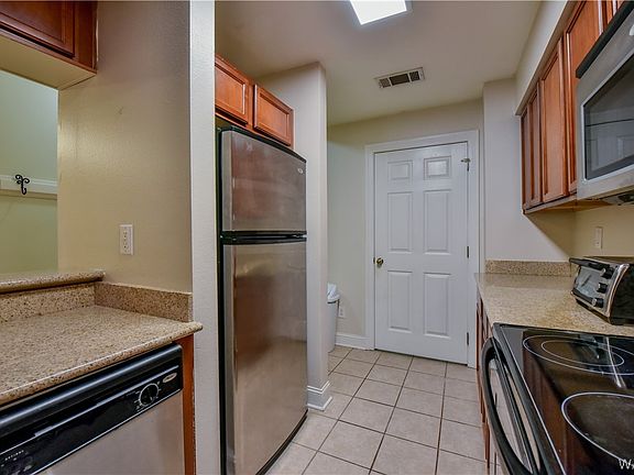 4th image of 3218 Veterans Memorial Pkwy APT 3103