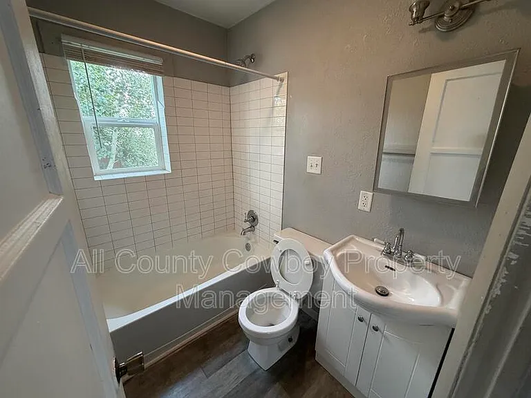 866 N 5th St #4 — Photo 9