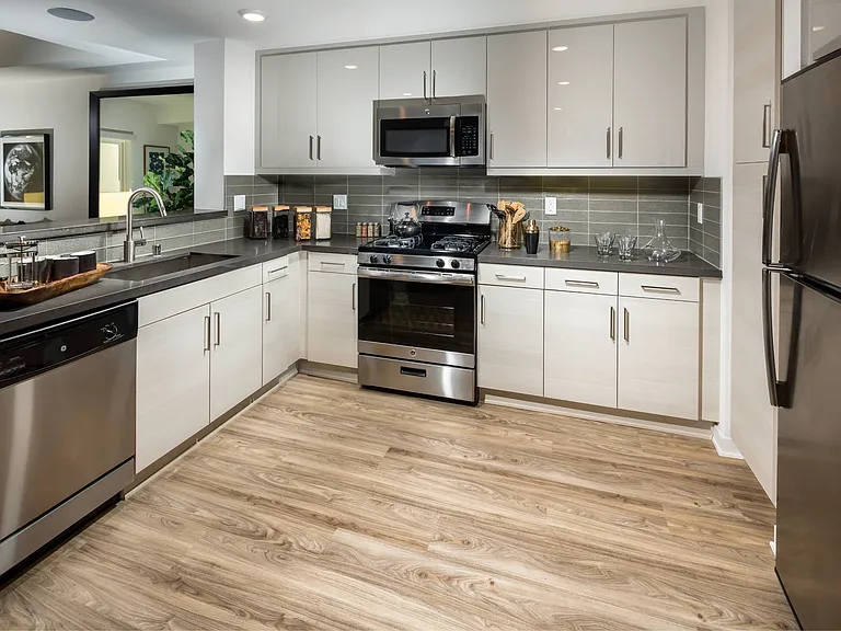 Onyx Glendale — Photo 6