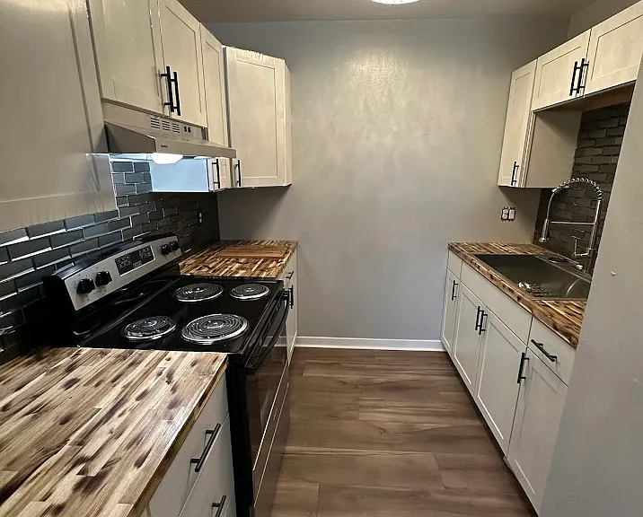 1532 Lynnfield Dr #1530 — Photo 1