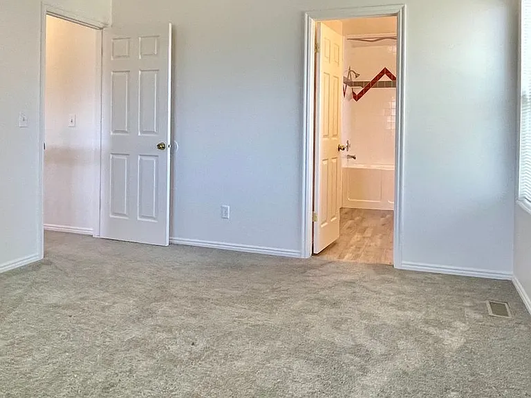1516 S 4000 W — Photo 22