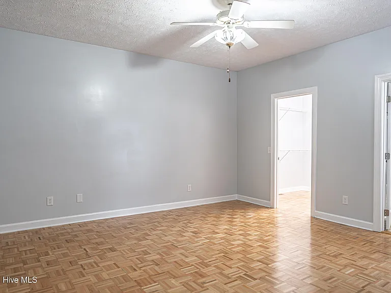 12 Wildwood Ln — Photo 28