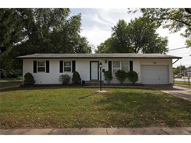 2010 N Pointe Ln photo 1