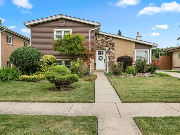 8143 N Clifton Ave, Niles, IL 60714