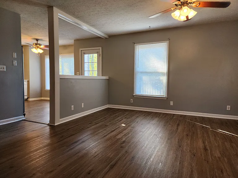 11412 Kendrick Dr — Photo 5