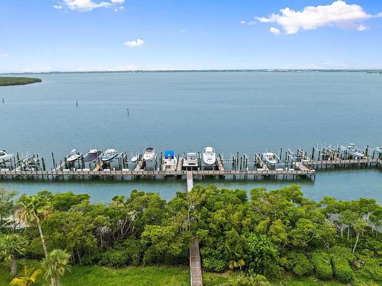 2200 Mariner Bay Blvd — Photo 6