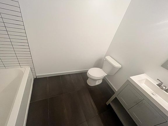4th image of 195 Lincoln Ave APT 205