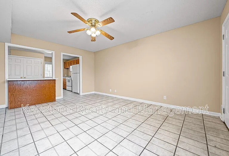 3285 Tower Dr #A — Photo 5