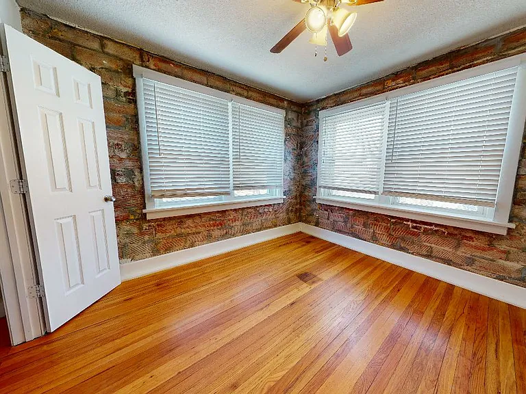 6020 Rockhill Rd — Photo 11