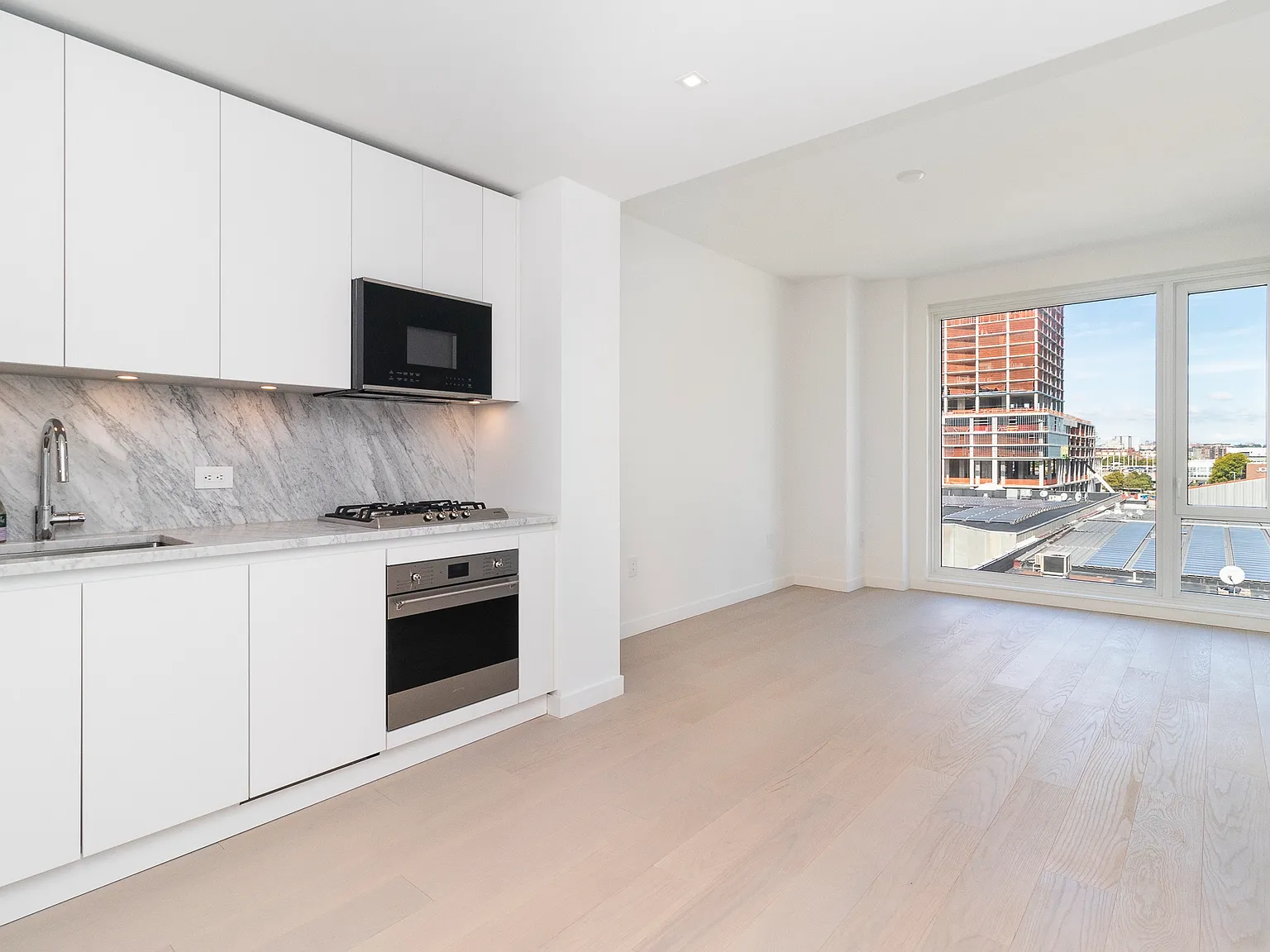 1 bed, 600 sqft, $3,640 — Photo 4