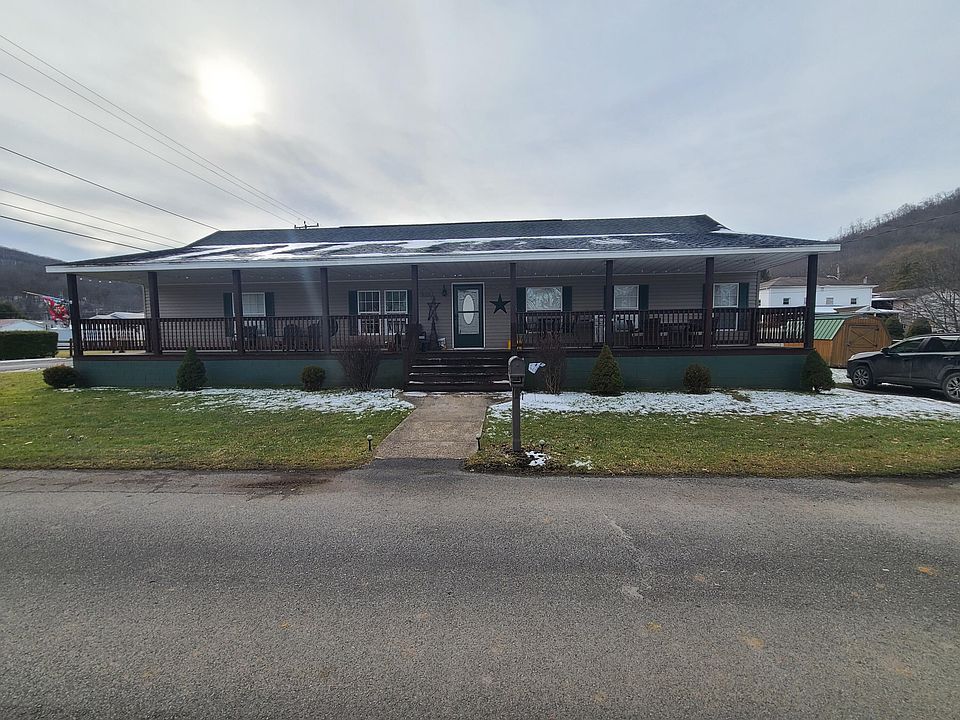 144 8th St, Rainelle, WV 25962 Zillow