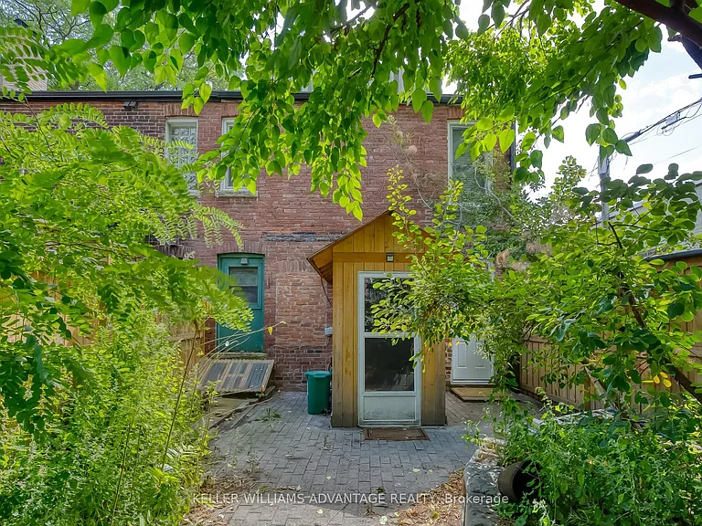 254A Carlton St — Photo 33