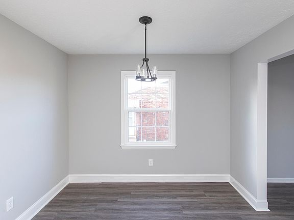 3rd image of 316 E Tiverton Way