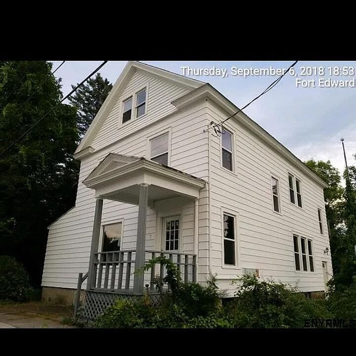 1st image of 7 Satterlee Lane