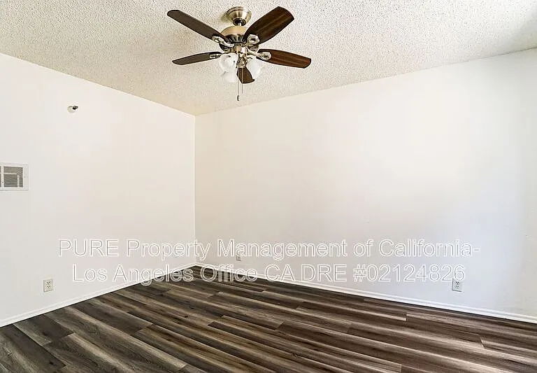 13707 Yukon Ave #4 — Photo 12