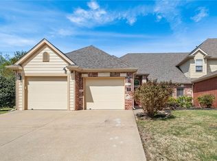 6617 W Valley View Rd, Rogers, AR 72758