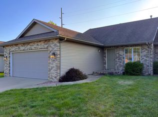 2831 Cronin Dr, Springfield, IL 62711