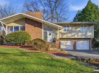 20 Leroy St, Tenafly, NJ 07670