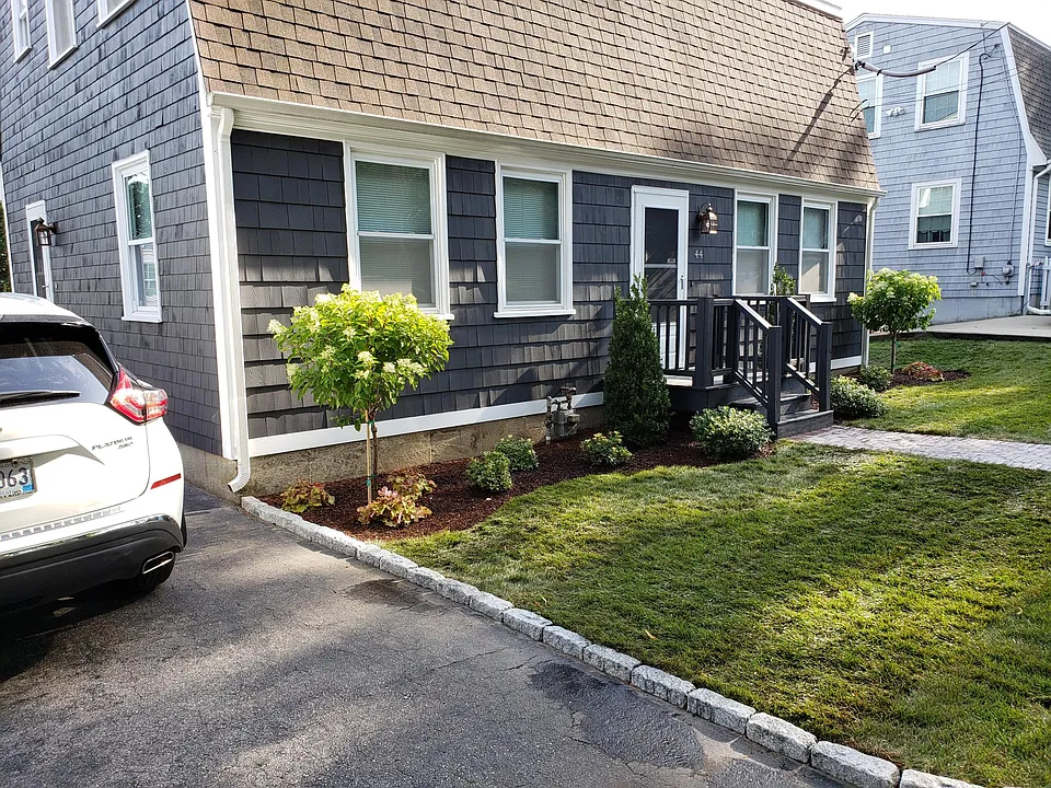 44 Arnold St
