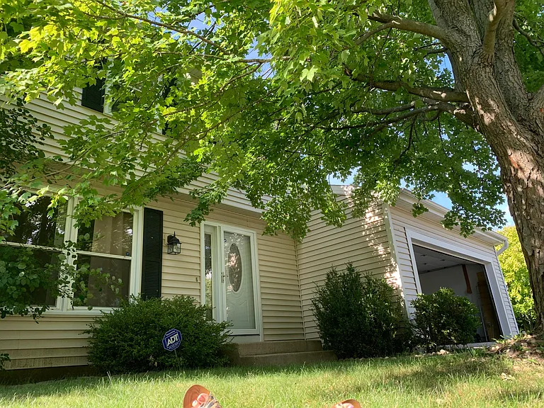 316 Alexandria Dr — Photo 1