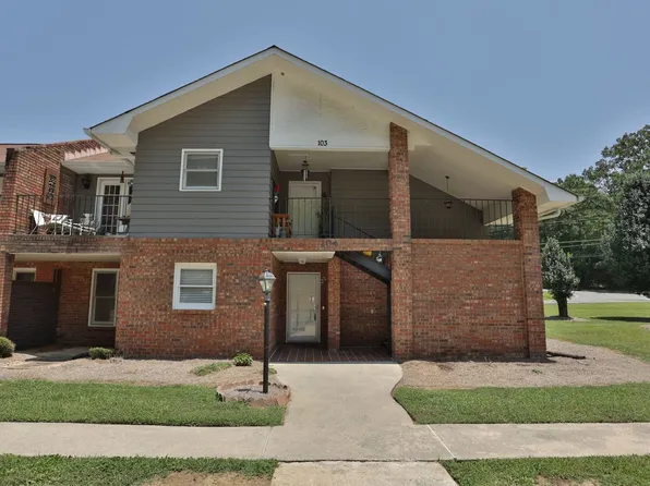 104 Montclair Dr, Calhoun, GA 30701