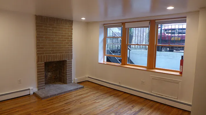 Rented by Garfield Realty  | media 9