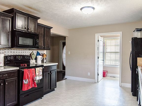 5th image of 2449 Andersonville Dr