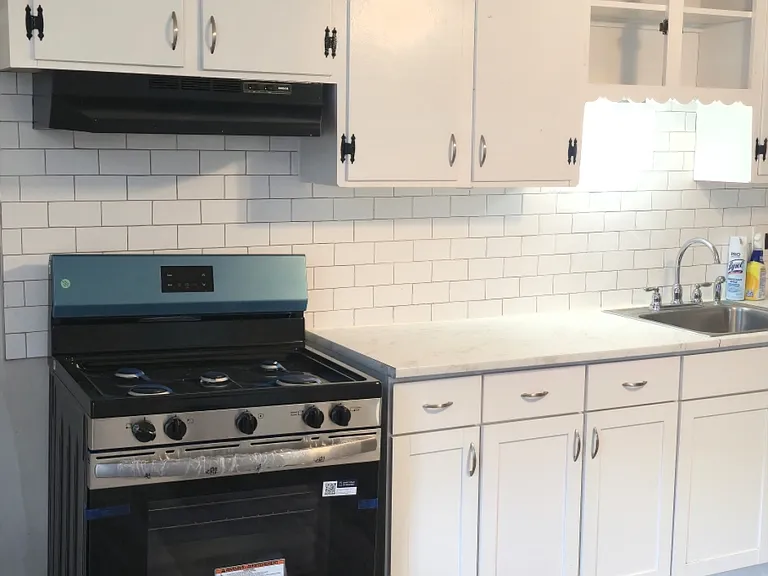8 Riverdale Ave #8 — Photo 8