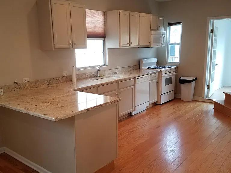 1903 W George St #2 — Photo 6