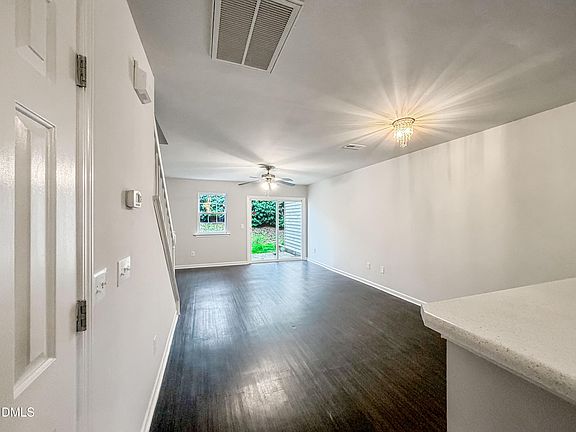 3rd image of 7931 Averette Hill Dr