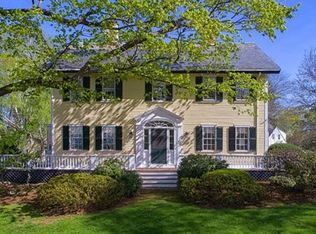 2 Chestnut Hill Rd, Southborough, MA 01772