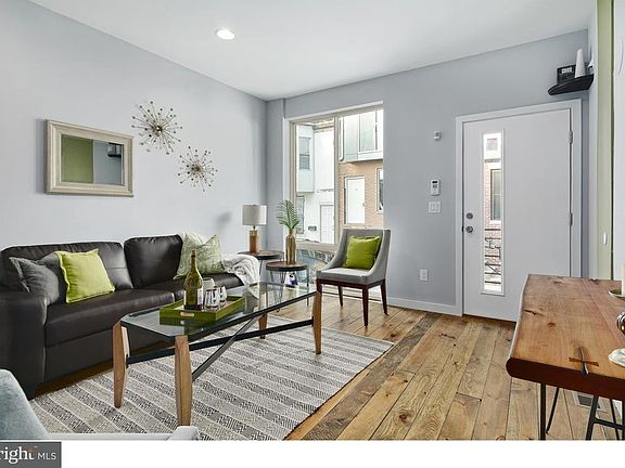 4th image of 1816 E Oakdale St