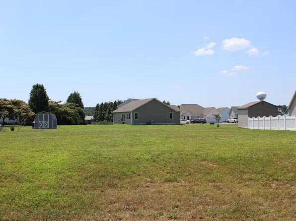 38 Doubloon Dr #38, Greenbackville, VA 23356