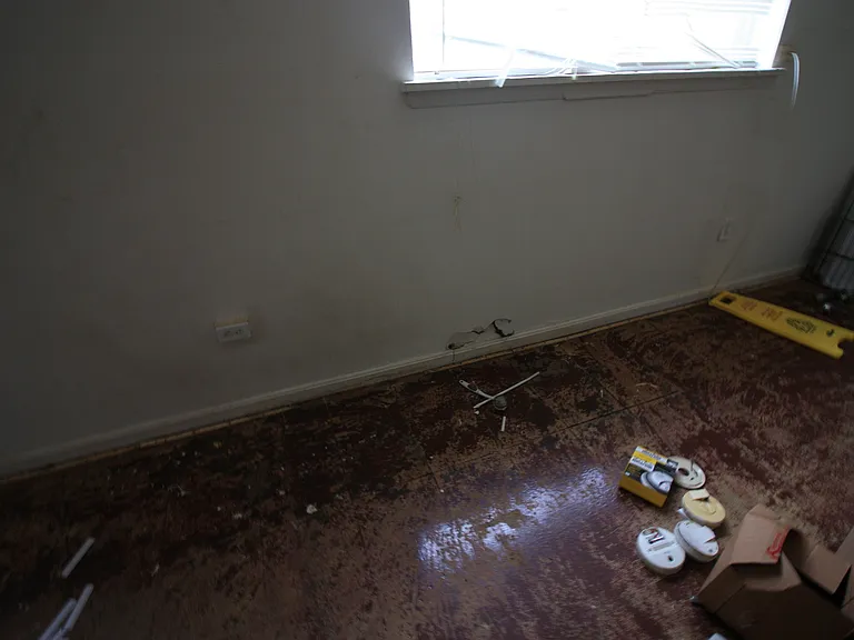 810 Nat Ct — Photo 16